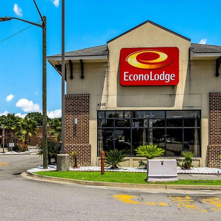 Econo Lodge Savannah Exterior photo